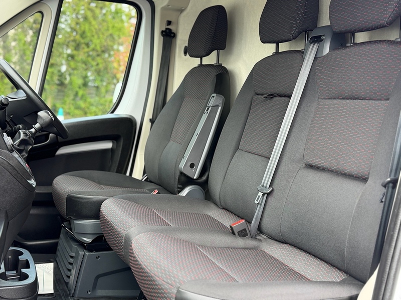 Peugeot Boxer BlueHDi 335 S - U2125