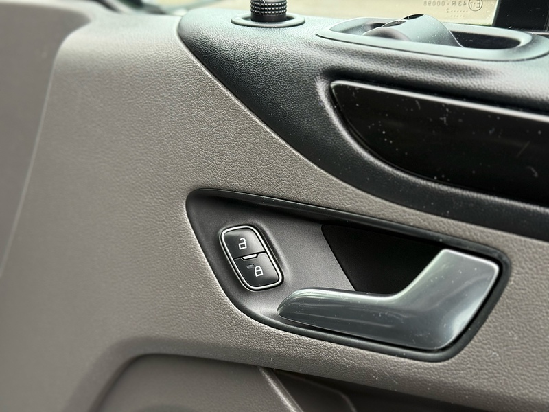 Ford Transit Custom 280 EcoBlue Limited - U2128