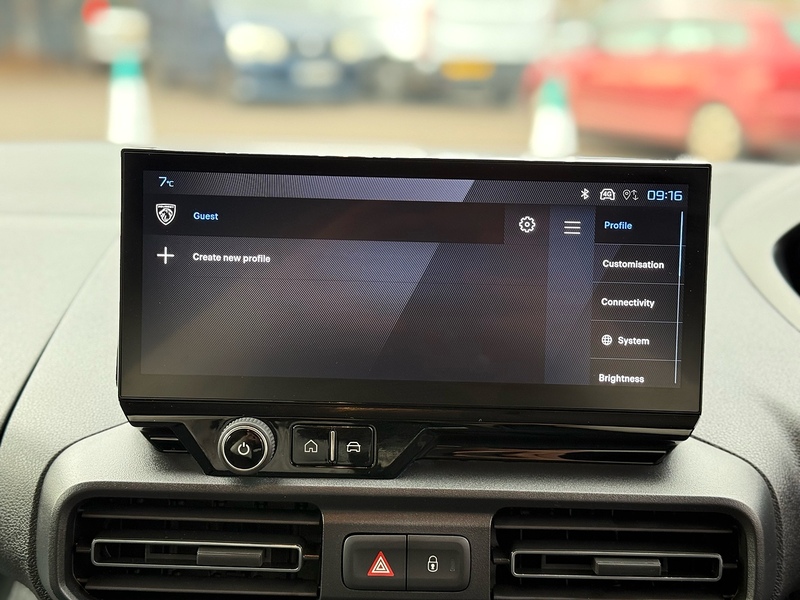 Peugeot Partner BlueHDi 950 Professional-Plus - U2136