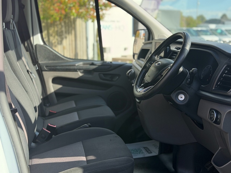 Ford Transit Custom 300 EcoBlue Leader - U2141