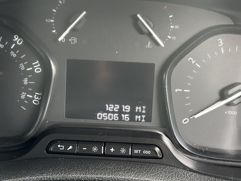 Vauxhall Vivaro Turbo D 2700 Pro - U2144