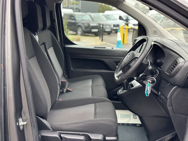 Vauxhall Vivaro Turbo D 2700 Pro - U2144