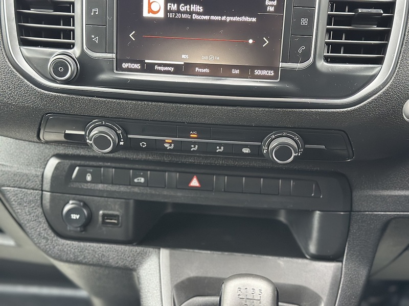 Vauxhall Vivaro Turbo D 2700 Pro - U2144