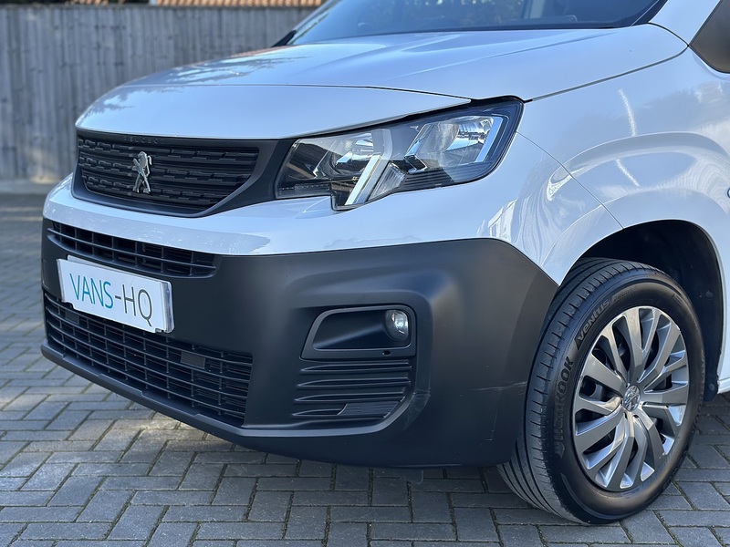 Peugeot Partner BlueHDi 1000 Professional Premium - U2159