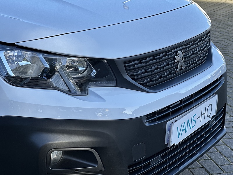 Peugeot Partner BlueHDi 1000 Professional Premium - U2159