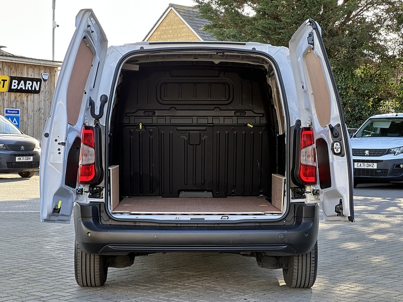 Peugeot Partner BlueHDi 1000 Professional Premium - U2159