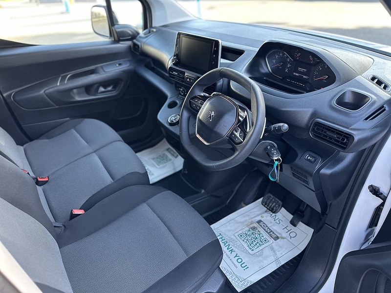 Peugeot Partner BlueHDi 1000 Professional Premium - U2159