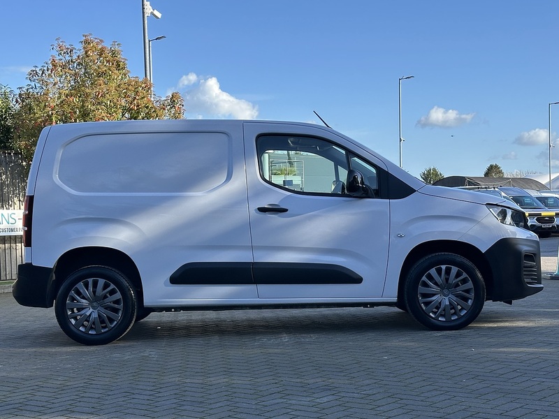 Peugeot Partner BlueHDi 1000 Professional Premium - U2159