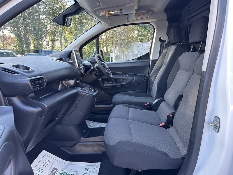 Peugeot Partner BlueHDi 1000 Professional Premium - U2159