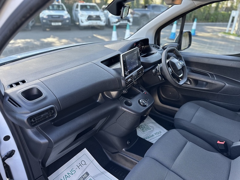 Peugeot Partner BlueHDi 1000 Professional Premium - U2159