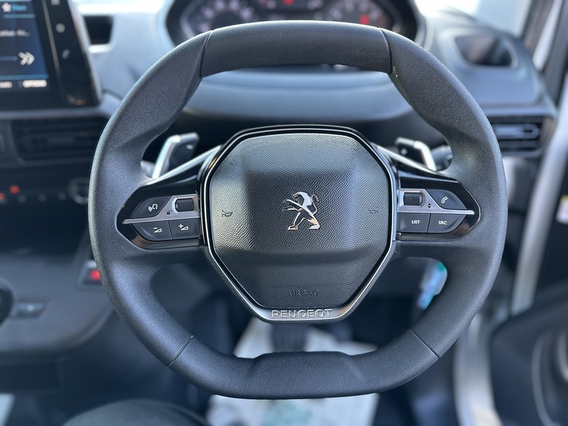 Peugeot Partner BlueHDi 1000 Professional Premium - U2159