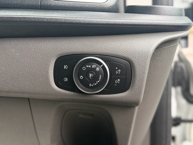 Ford Transit Custom 320 EcoBlue Limited - U2160