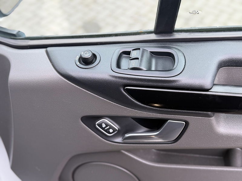 Ford Transit Custom 320 EcoBlue Limited - U2160