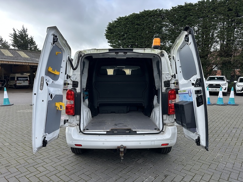 Vauxhall Vivaro Turbo D 3100 Sportive - U2161