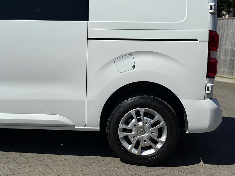 Vauxhall Vivaro Turbo D 3100 Sportive - U2163