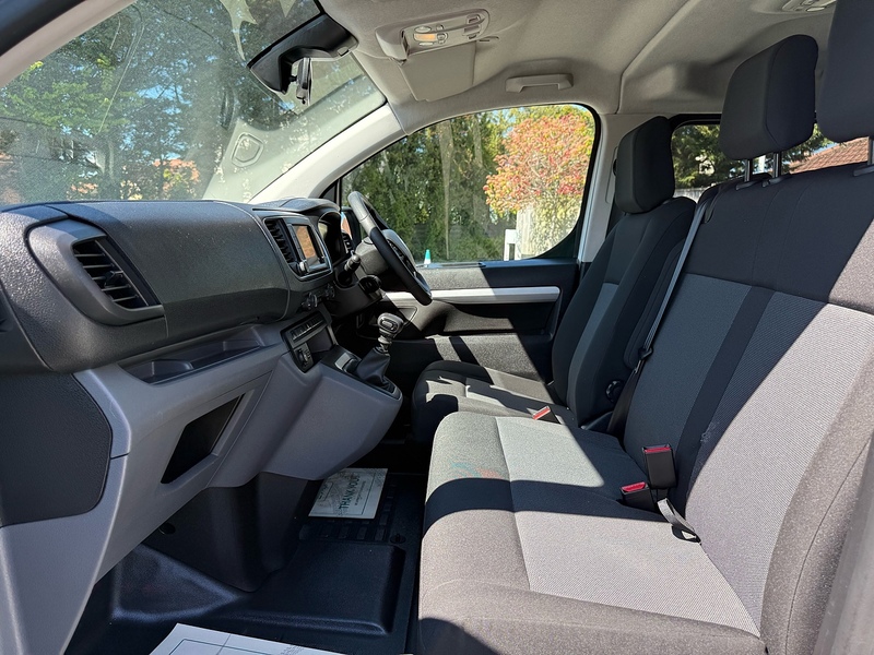 Vauxhall Vivaro Turbo D 3100 Sportive - U2163