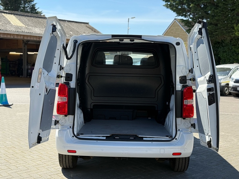 Vauxhall Vivaro Turbo D 3100 Sportive - U2163
