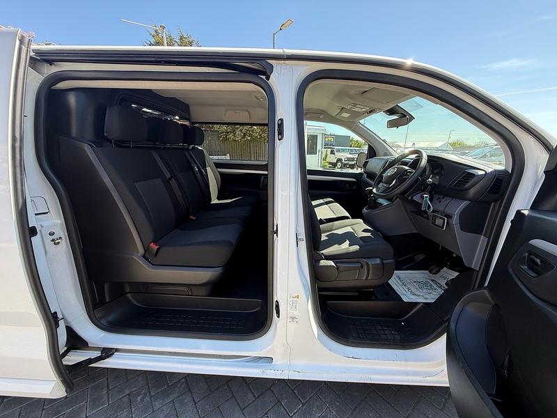 Vauxhall Vivaro Turbo D 3100 Sportive - U2163