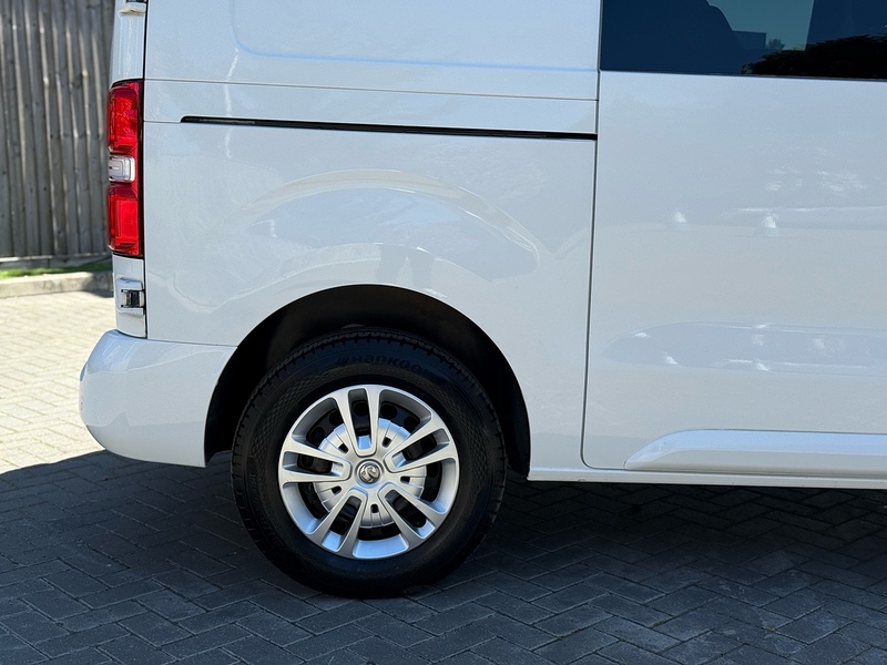 Vauxhall Vivaro Turbo D 3100 Sportive - U2163