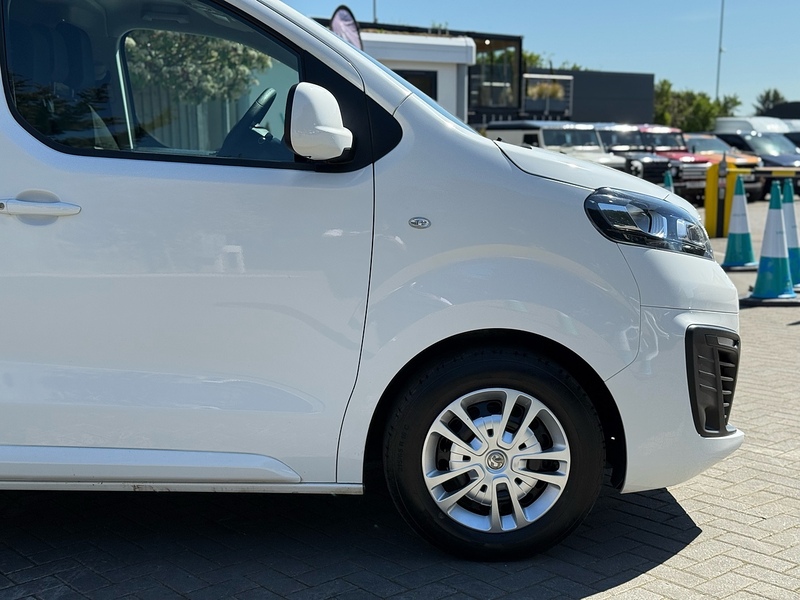 Vauxhall Vivaro Turbo D 3100 Sportive - U2163