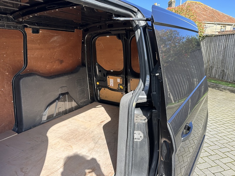 Ford Transit Connect 240 EcoBlue Limited - U2164