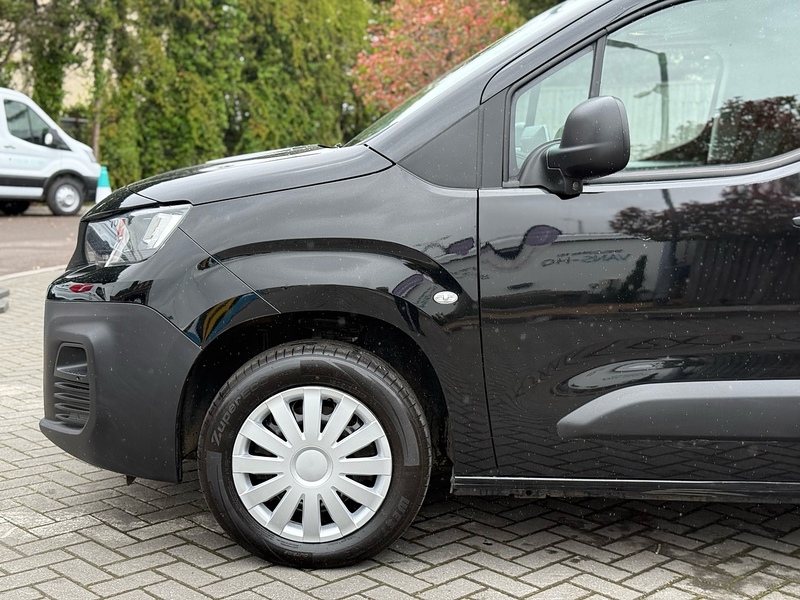 Peugeot Partner BlueHDi 950 Professional Premium - U2165