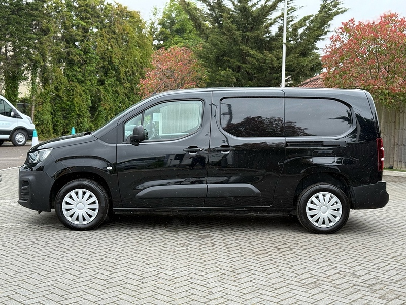 Peugeot Partner BlueHDi 950 Professional Premium - U2165