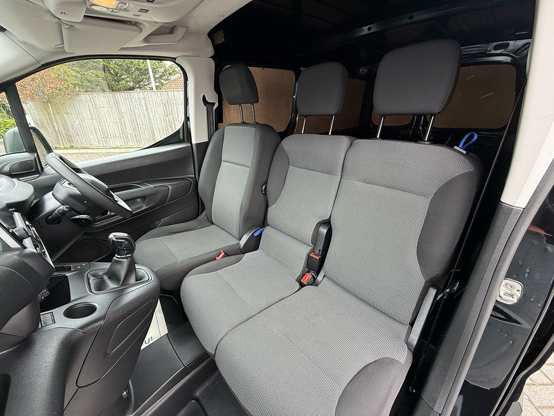 Peugeot Partner BlueHDi 950 Professional Premium - U2165