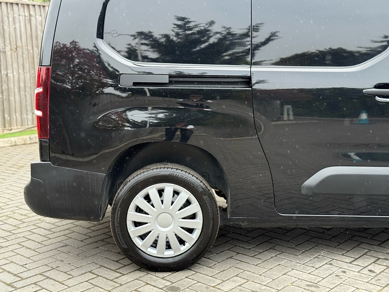 Peugeot Partner BlueHDi 950 Professional Premium - U2165