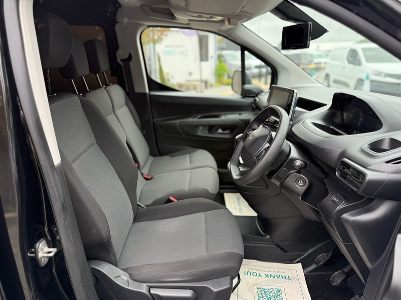 Peugeot Partner BlueHDi 950 Professional Premium - U2165