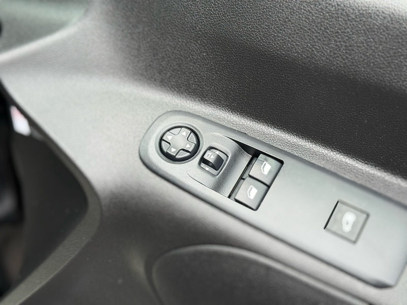 Peugeot Partner BlueHDi 950 Professional Premium - U2165