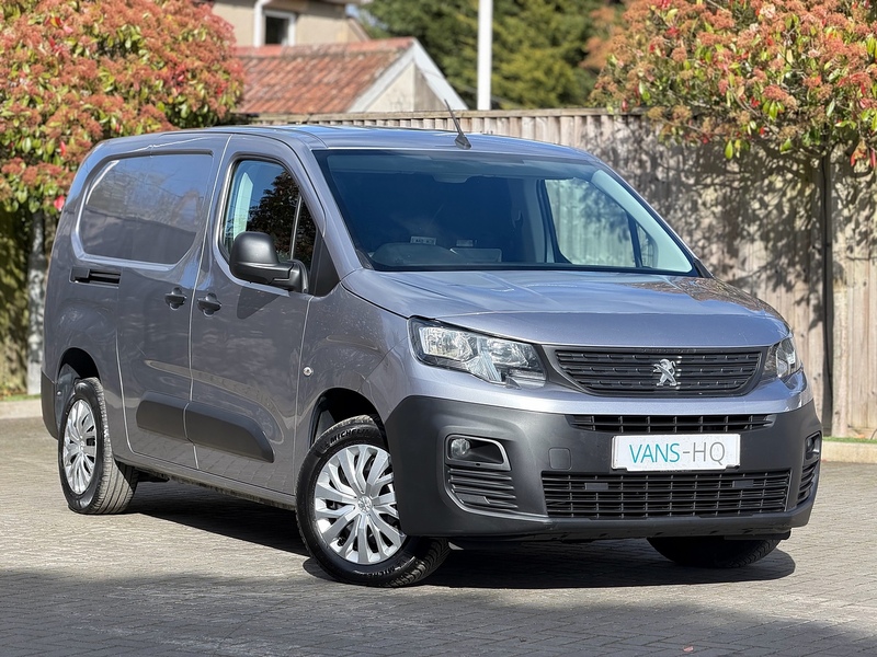 Peugeot Partner BlueHDi 950 Professional Premium - U2176