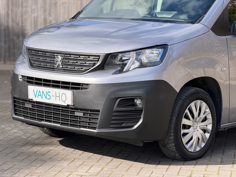 Peugeot Partner BlueHDi 950 Professional Premium - U2176