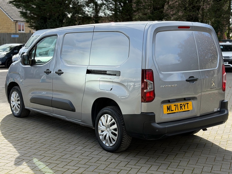 Peugeot Partner BlueHDi 950 Professional Premium - U2176