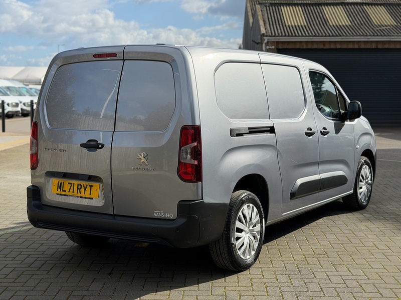 Peugeot Partner BlueHDi 950 Professional Premium - U2176