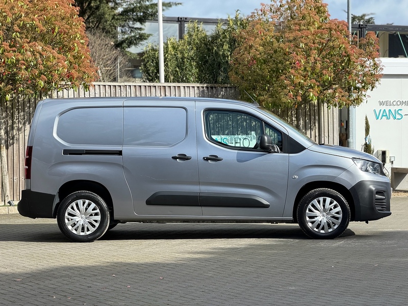 Peugeot Partner BlueHDi 950 Professional Premium - U2176