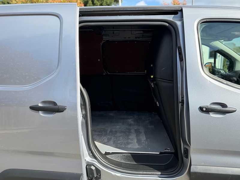 Peugeot Partner BlueHDi 950 Professional Premium - U2176