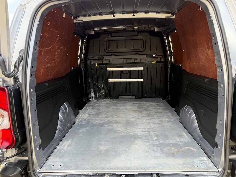 Peugeot Partner BlueHDi 950 Professional Premium - U2176