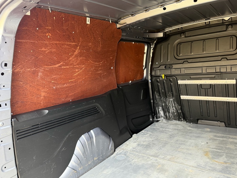 Peugeot Partner BlueHDi 950 Professional Premium - U2176