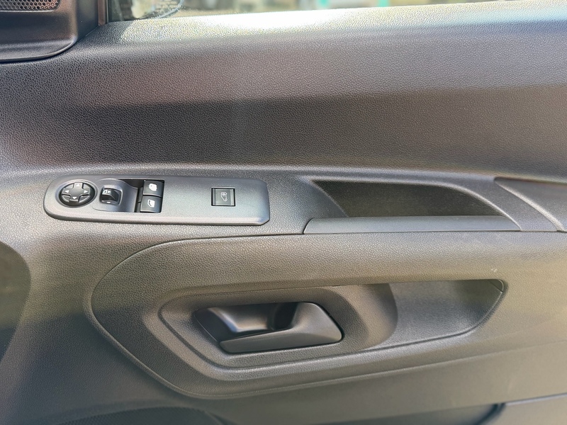 Peugeot Partner BlueHDi 950 Professional Premium - U2176