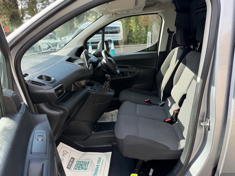 Peugeot Partner BlueHDi 950 Professional Premium - U2176