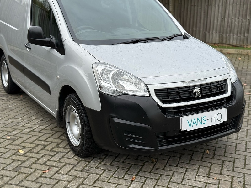 Peugeot Partner BlueHDi 854 SE - U2180