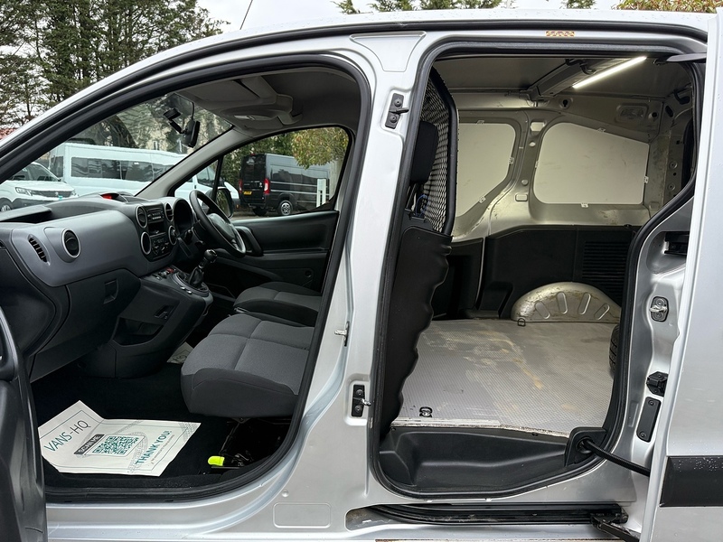 Peugeot Partner BlueHDi 854 SE - U2180