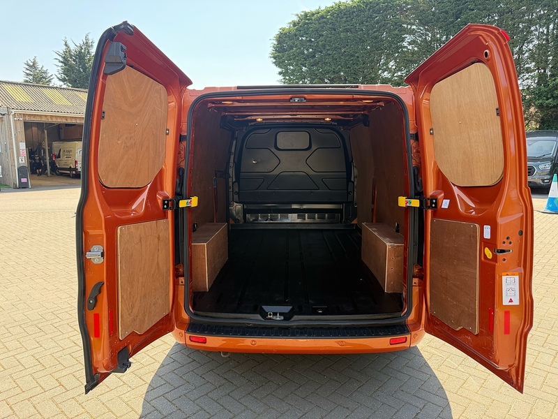 Ford Transit Custom 300 EcoBlue Limited - U2214