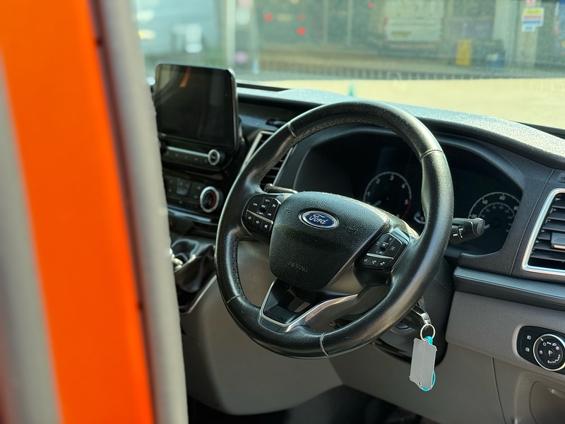 Ford Transit Custom 300 EcoBlue Limited - U2214