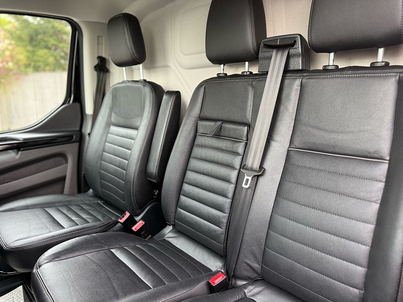 Ford Transit Custom 300 EcoBlue Trail - U2235
