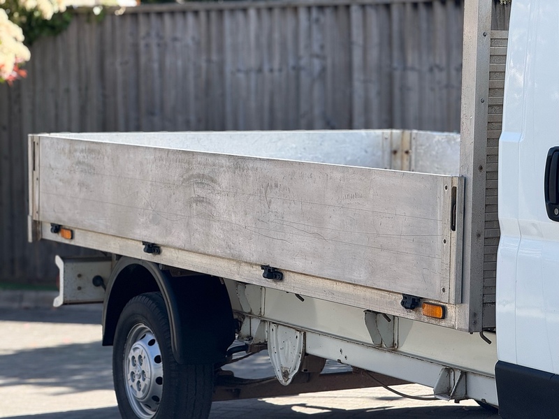 Peugeot Boxer 12 Ft Dropside BlueHDi 335 S - U2237