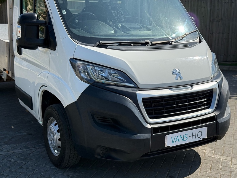 Peugeot Boxer 12 Ft Dropside BlueHDi 335 S - U2237