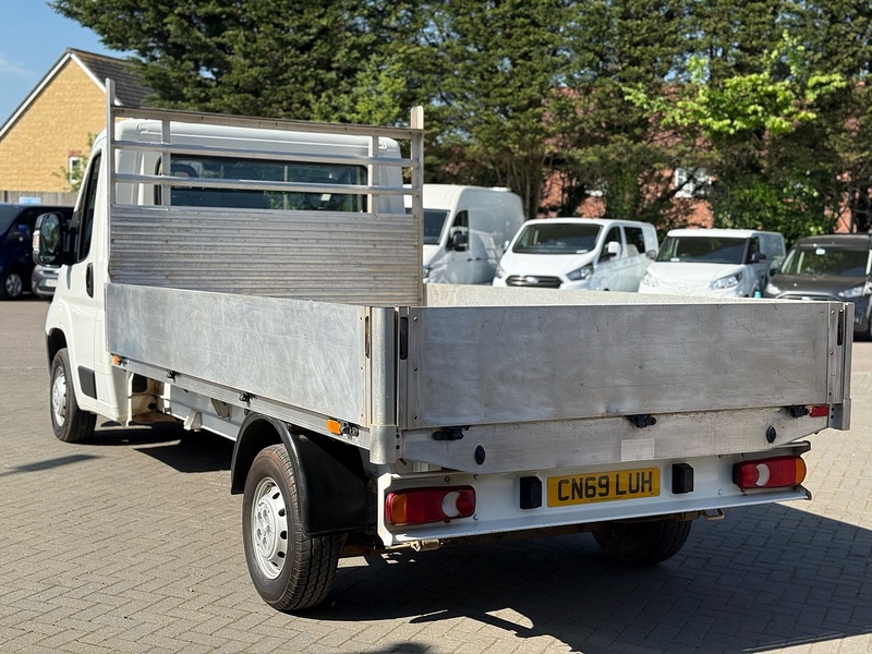 Peugeot Boxer 12 Ft Dropside BlueHDi 335 S - U2237