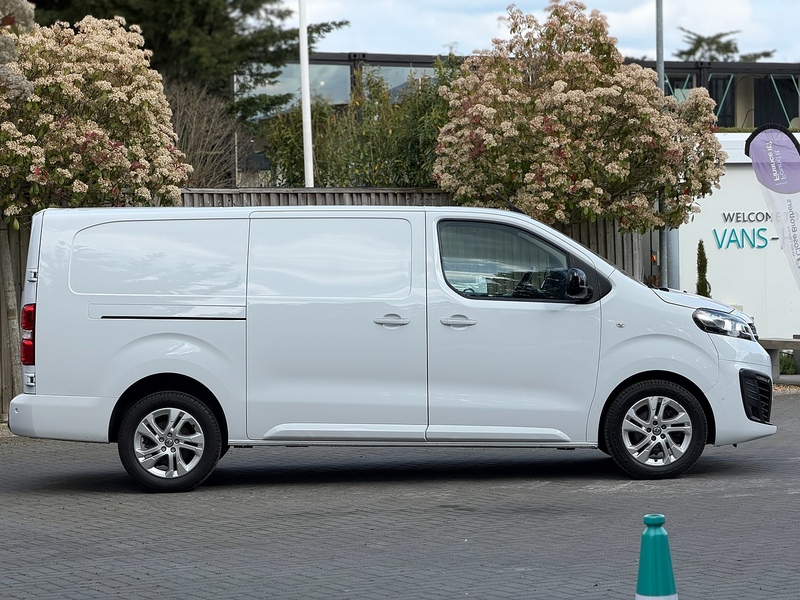 Vauxhall Vivaro Turbo D 3100 Pro - U2258